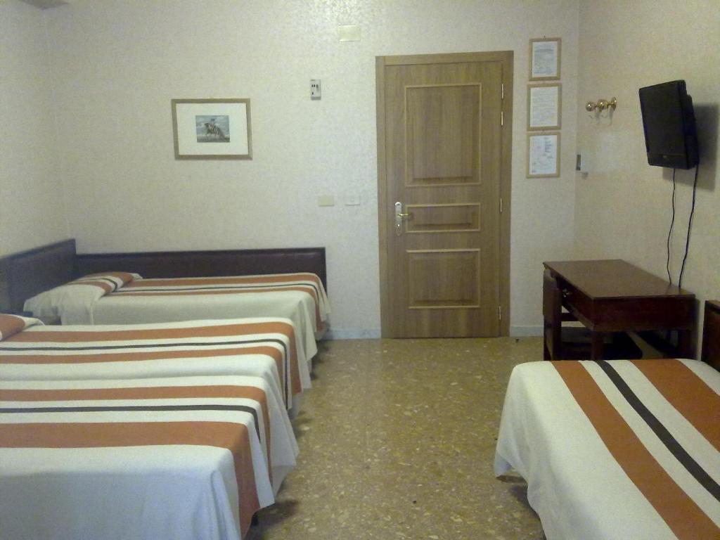 Hotel San Pietro Roma Habitación foto